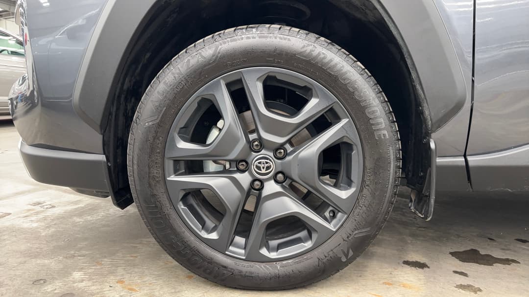 2024 Toyota RAV4 Edge (AWD) Hybrid, Automatic, 23897 km, Left Front Wheel