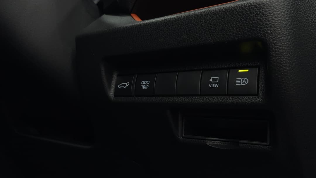 2024 Toyota RAV4 Edge (AWD) Hybrid, Automatic, 23897 km, Utility Switches/Buttons