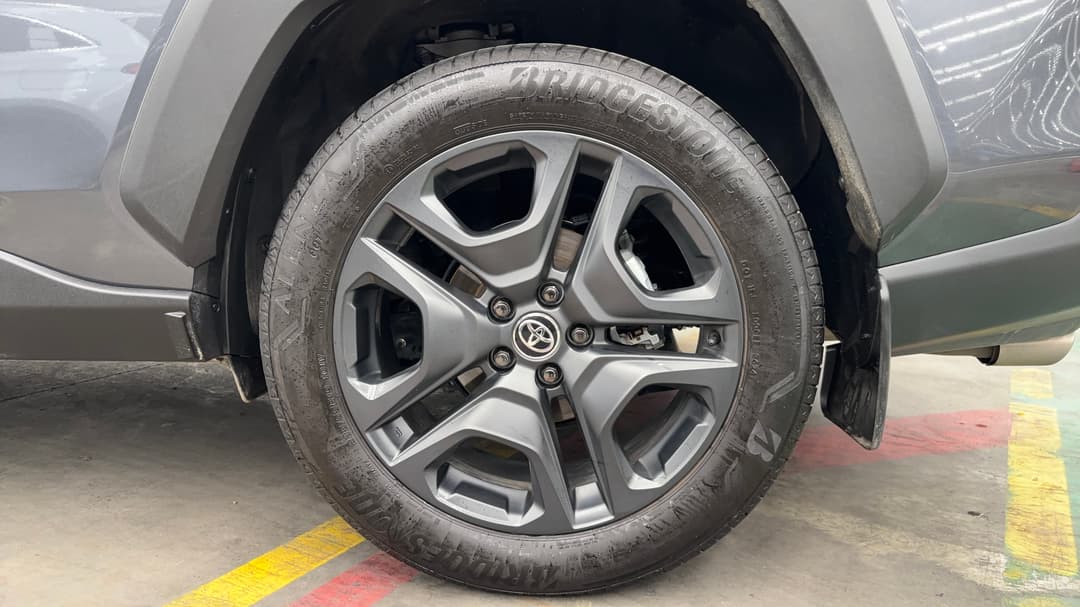 2024 Toyota RAV4 Edge (AWD) Hybrid, Automatic, 23897 km, Left Rear Wheel