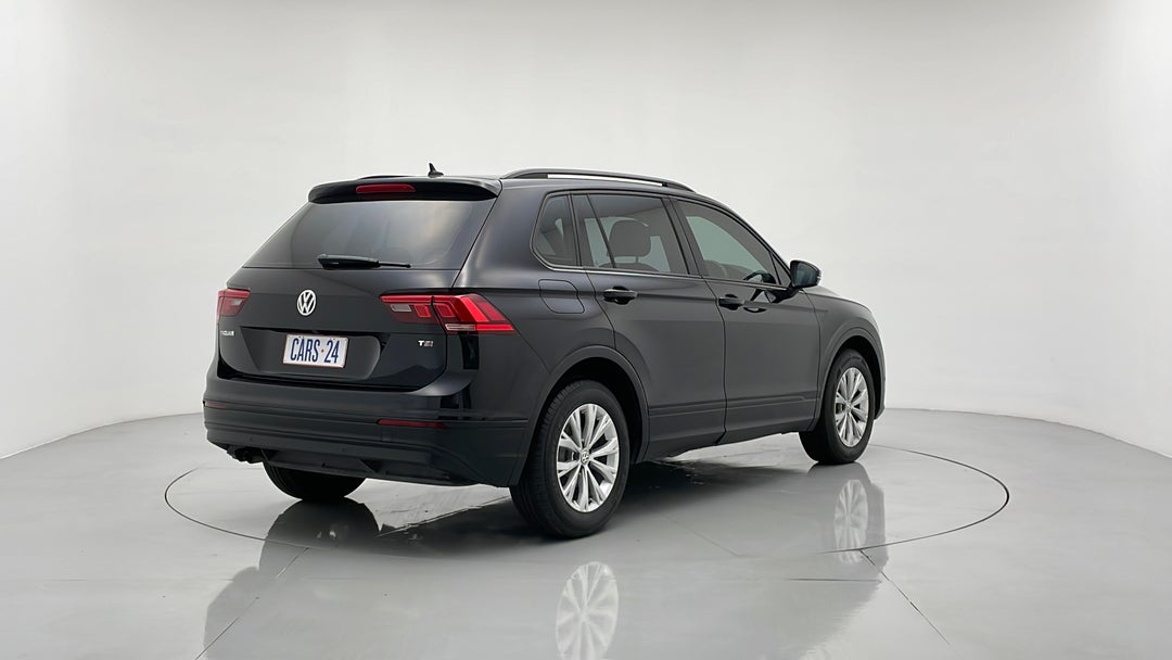 Right Back Diagonal (45- Degree) View