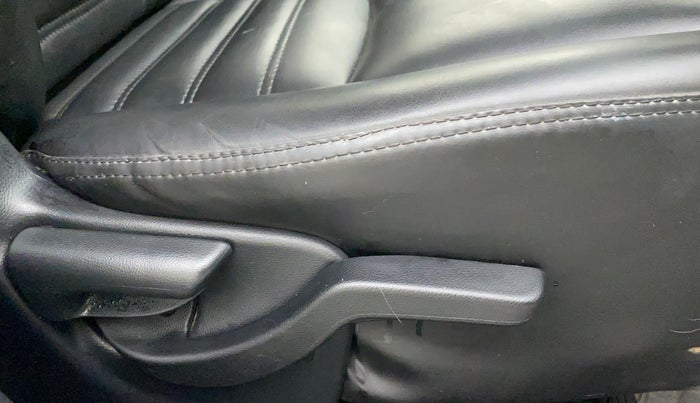 2019 Honda BR-V 1.5L I-VTEC S, Petrol, Manual, 24,964 km, Driver Side Adjustment Panel