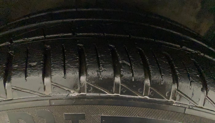 2014 Maruti Celerio VXI CNG, CNG, Manual, 74,958 km, Left Rear Tyre Tread
