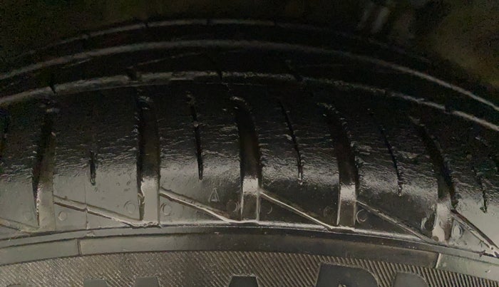 2014 Maruti Celerio VXI CNG, CNG, Manual, 74,958 km, Right Rear Tyre Tread