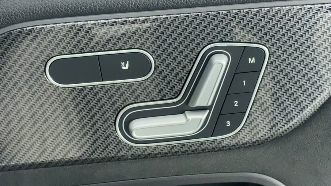 2021 Mercedes-benz GLA 250 4matic, Automatic, 60092 km, Drivers Side Adjustment Panel