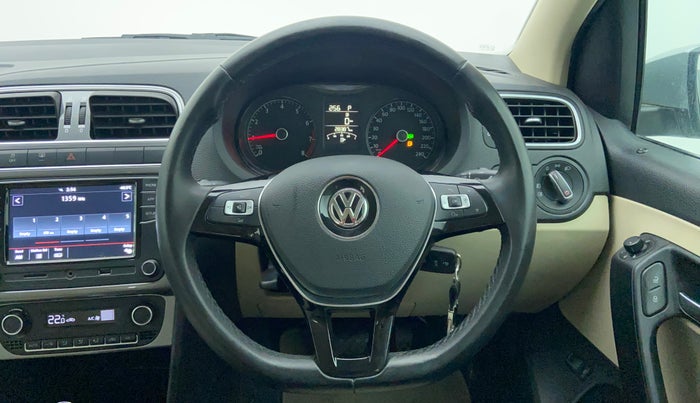 2022 Volkswagen Vento HIGHLINE PLUS 1.0L TSI AT, Petrol, Automatic, 28,387 km, Steering Wheel Close Up