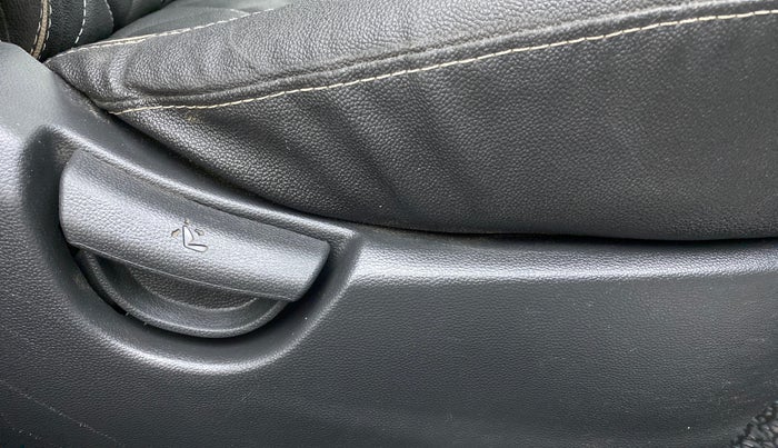 2018 Hyundai Grand i10 MAGNA 1.2 KAPPA VTVT, Petrol, Manual, 57,929 km, Driver Side Adjustment Panel