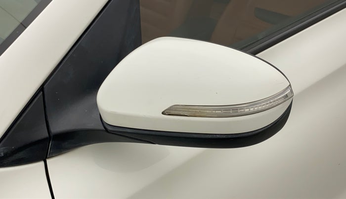2018 Hyundai Elite i20 SPORTZ 1.2, Petrol, Manual, 77,860 km, Left rear-view mirror - Indicator light has minor damage