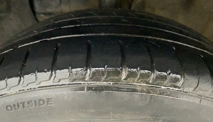 2018 Hyundai Elite i20 SPORTZ 1.2, Petrol, Manual, 77,860 km, Left Front Tyre Tread