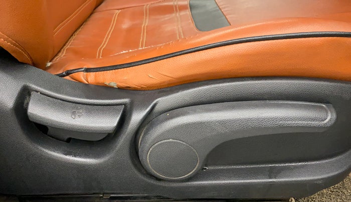 2018 Hyundai Elite i20 SPORTZ 1.2, Petrol, Manual, 77,860 km, Driver Side Adjustment Panel