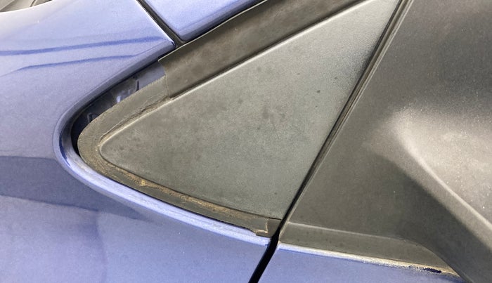 2013 Volkswagen Vento HIGHLINE DIESEL, Diesel, Manual, 97,053 km, Left rear-view mirror - Cover has minor damage