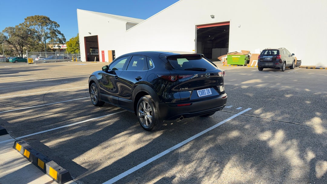 Left Back Diagonal (45- Degree) View