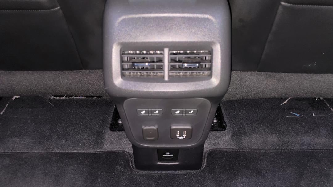 2020 Holden Equinox Ltz (FWD), Automatic, 67241 km, Rear A/C Vent