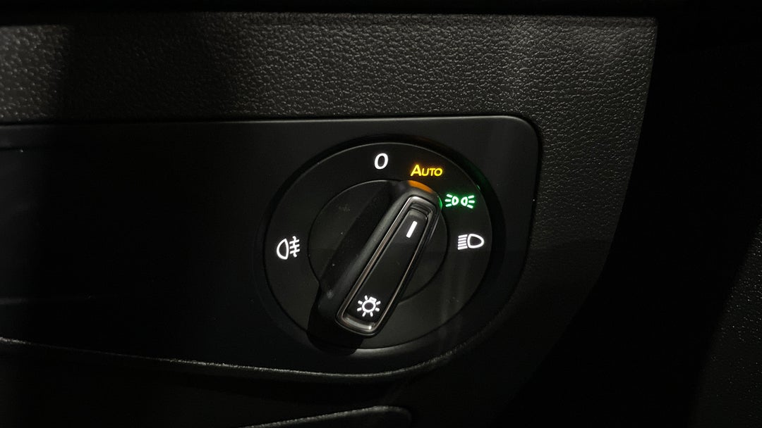 2020 Volkswagen Tiguan 110 Tsi Trendline, Automatic, 77266 km, Utility Switches/Buttons