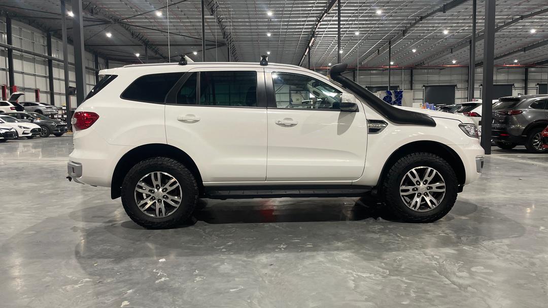 2019 Ford Everest Trend (4WD 7 Seat), Automatic, 124320 km, Right Side View