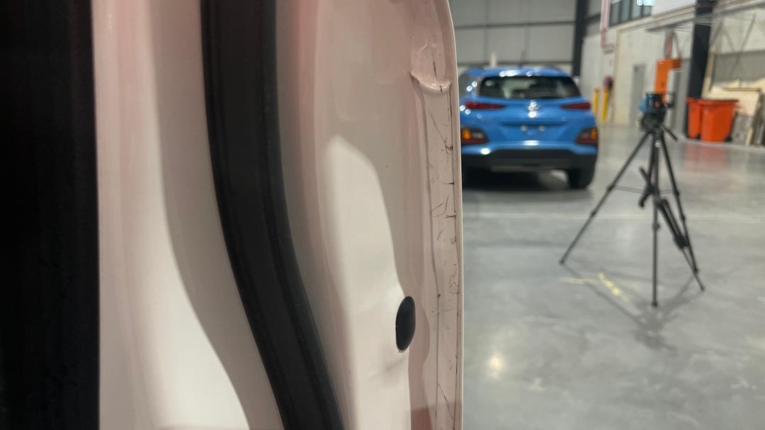 2019 Ford Everest Trend (4WD 7 Seat), Automatic, 124320 km, Door Interior Front RHS Scratch