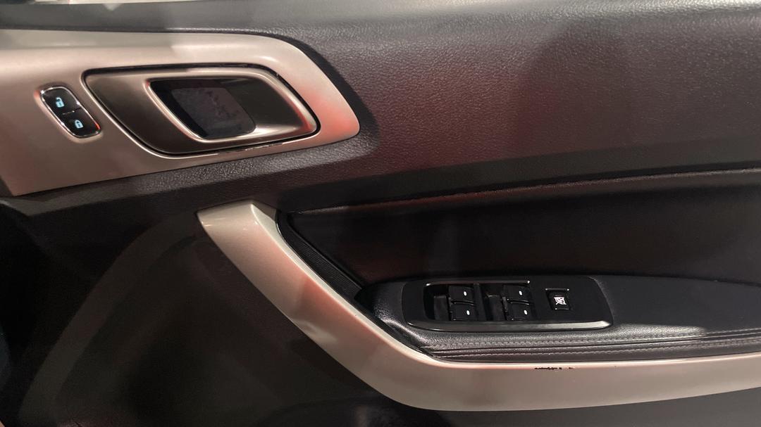 2019 Ford Everest Trend (4WD 7 Seat), Automatic, 124320 km, Drivers Side Door Panel Controls
