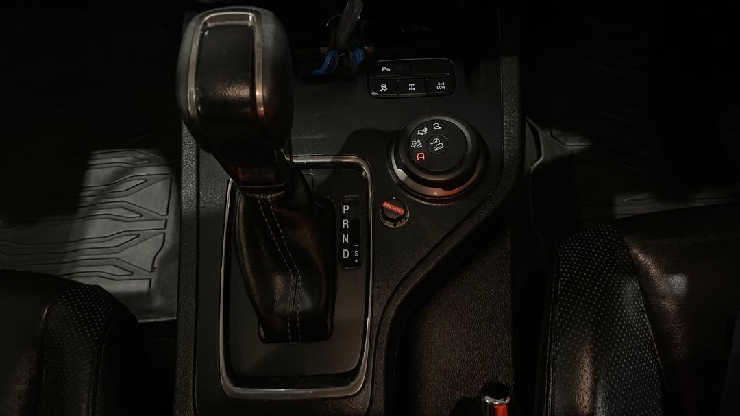 2019 Ford Everest Trend (4WD 7 Seat), Automatic, 124320 km, Gear Lever 