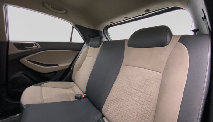 2017 Hyundai Elite i20 SPORTZ 1.2, Petrol, Manual, 25,102 km, Right Side Rear Door Cabin