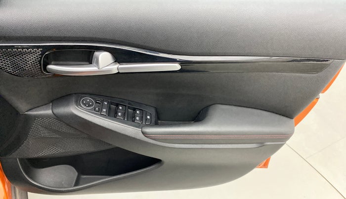 2019 KIA SELTOS GTX 1.4 GDI PETROL, Petrol, Manual, 18,688 km, Driver Side Door Panels Control