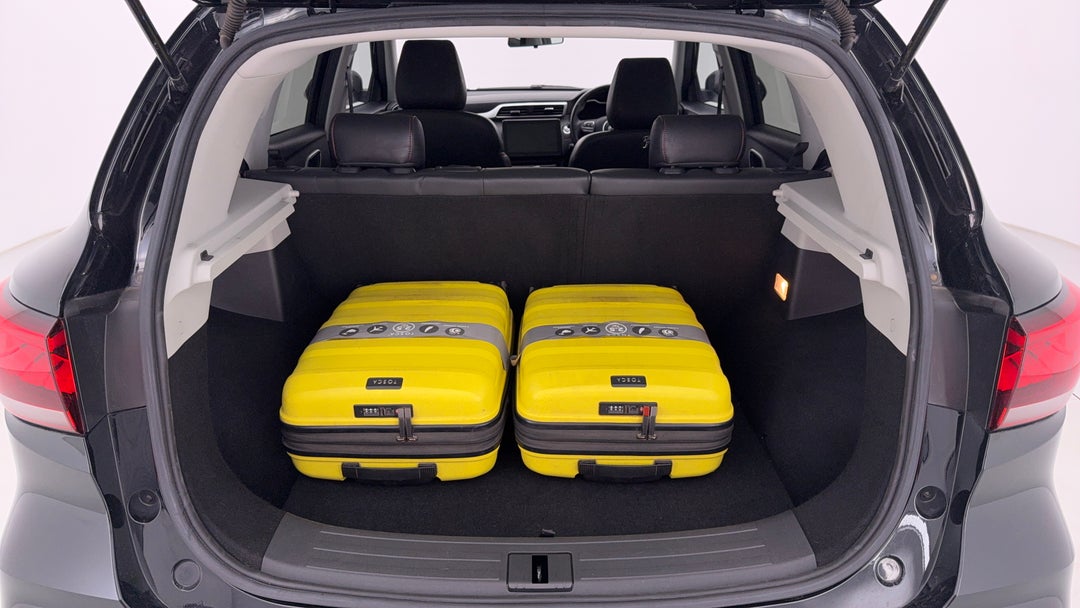 2020 MG Zst Essence, Automatic, 48199 km, Boot Inside View with Luggage