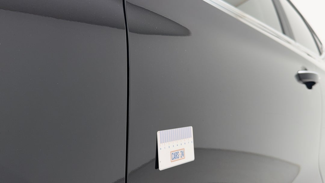 2020 MG Zst Essence, Automatic, 48199 km, Doors Front LHS Dent