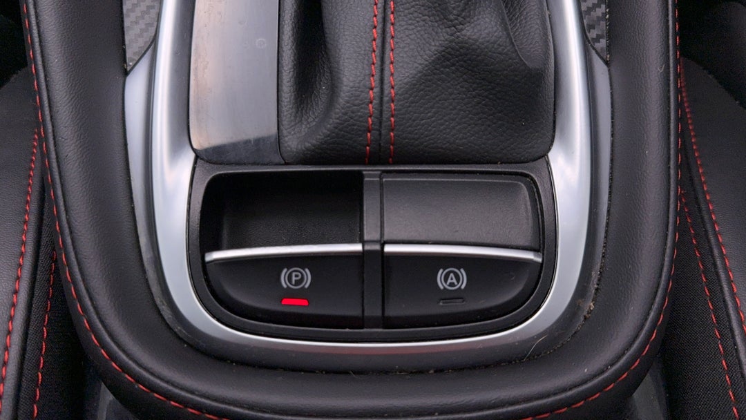 2020 MG Zst Essence, Automatic, 48199 km, Handbrake