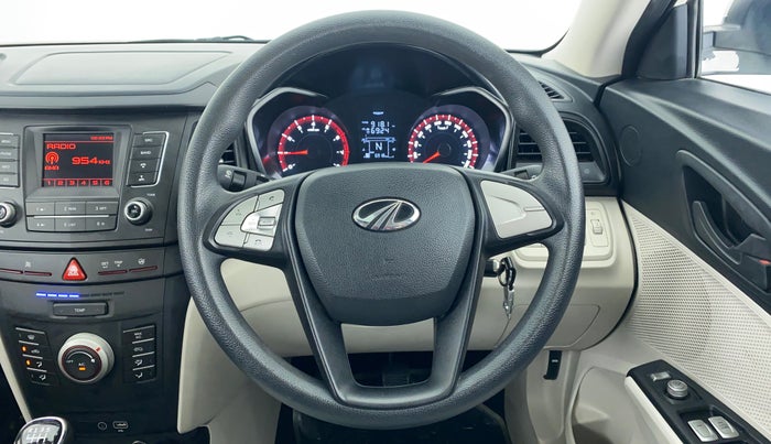 2021 Mahindra XUV300 1.2 W6 MT, Petrol, Manual, 8,387 km, Steering Wheel Close Up