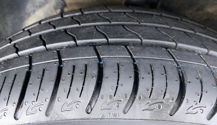 2018 Hyundai Verna 1.6 SX (O) CRDI MT, Diesel, Manual, 48,791 km, Left Front Tyre Tread