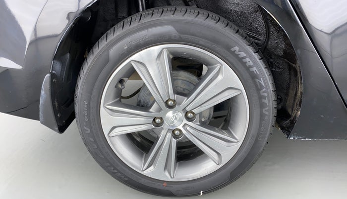 2018 Hyundai Verna 1.6 SX (O) CRDI MT, Diesel, Manual, 48,791 km, Right Rear Wheel