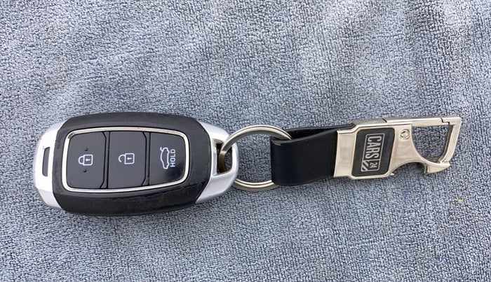 2018 Hyundai Verna 1.6 SX (O) CRDI MT, Diesel, Manual, 48,791 km, Key Close Up