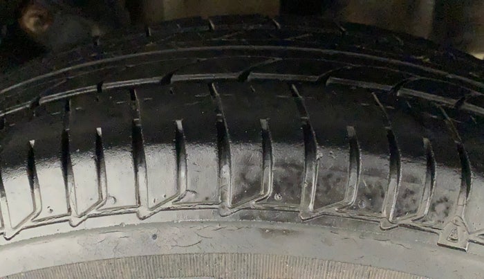 2017 Tata Tiago XE PETROL, Petrol, Manual, 36,644 km, Left Rear Tyre Tread