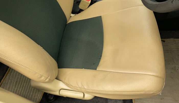 2014 Honda Brio E MT, Petrol, Manual, 43,220 km, Driver seat - Cover slightly torn