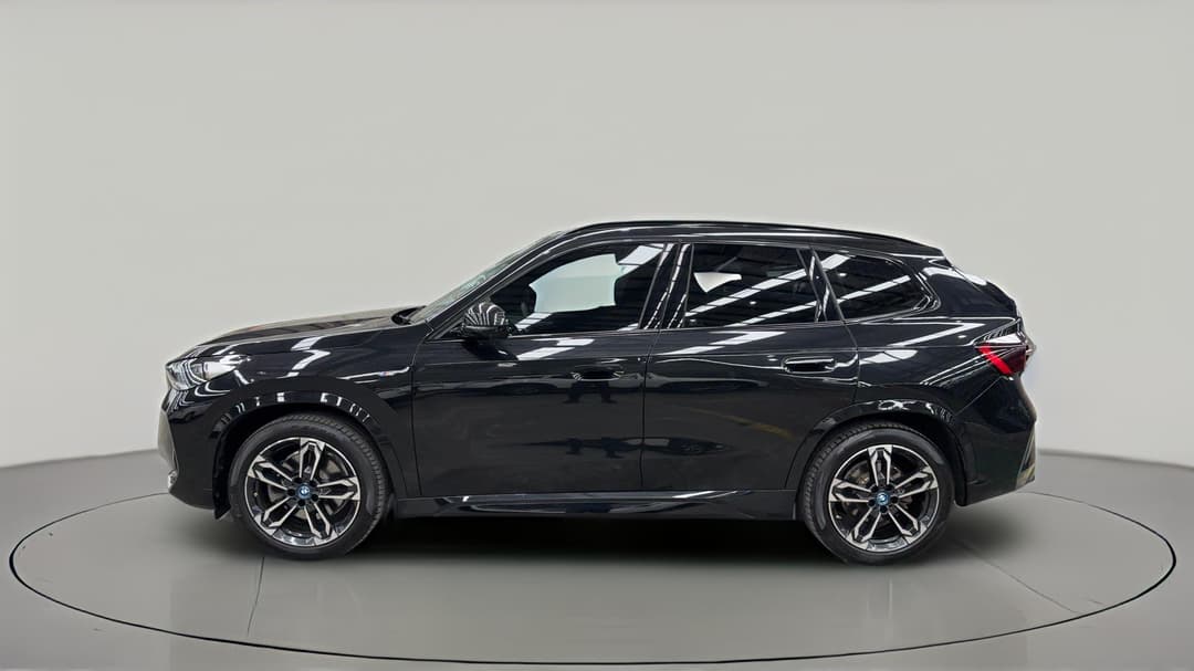 2023 BMW Ix1 xDrive30 M Sport, Automatic, 65025 km, Left Side View