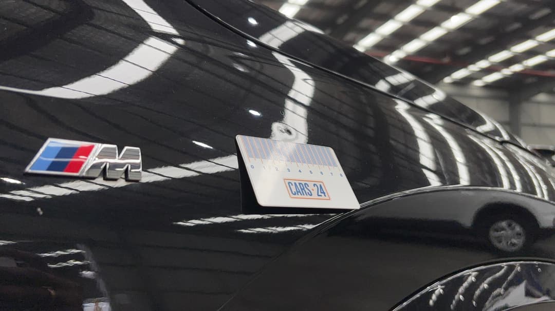 2023 BMW Ix1 xDrive30 M Sport, Automatic, 65025 km, Quarter Panel Front RHS Guard Dent