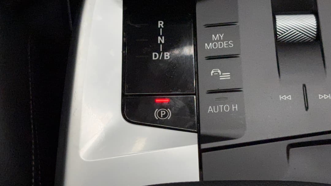 2023 BMW Ix1 xDrive30 M Sport, Automatic, 65025 km, Handbrake