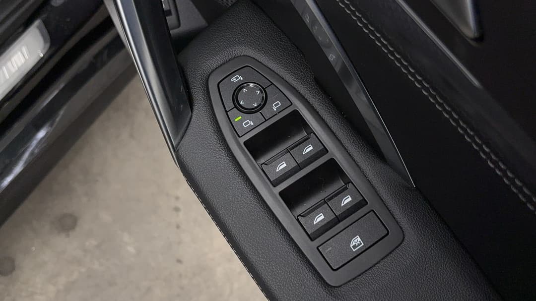 2023 BMW Ix1 xDrive30 M Sport, Automatic, 65025 km, Drivers Side Door Panel Controls
