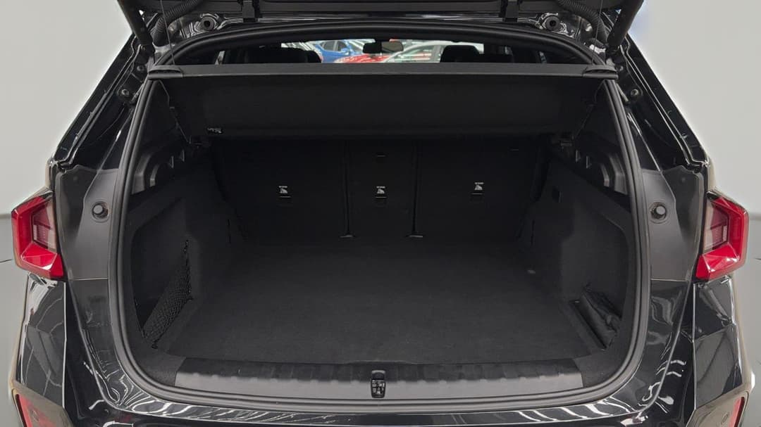 2023 BMW Ix1 xDrive30 M Sport, Automatic, 65025 km, Boot Inside View