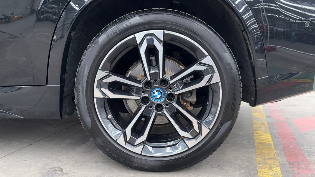 2023 BMW Ix1 xDrive30 M Sport, Automatic, 65025 km, Left Rear Wheel