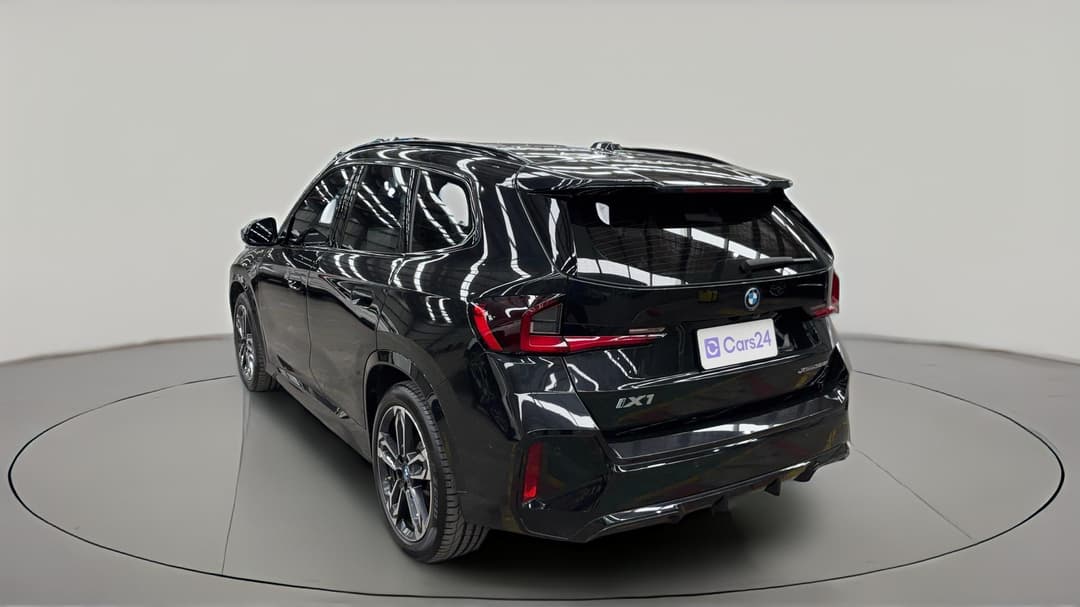 2023 BMW Ix1 xDrive30 M Sport, Automatic, 65025 km, Left Back Diagonal (45- Degree) View