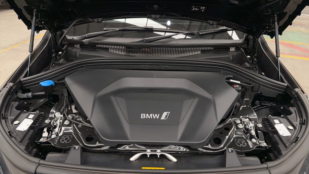 2023 BMW Ix1 xDrive30 M Sport, Automatic, 65025 km, Open Bonnet (Engine)