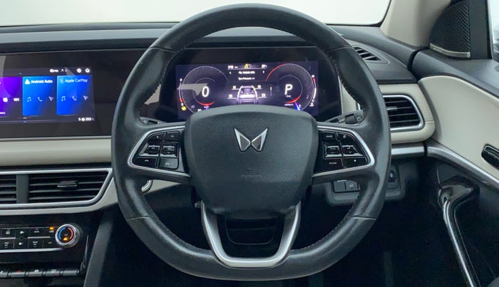 2021 Mahindra XUV700 AX 7 LUXURY P AT 7 STR, Petrol, Automatic, 38,824 km, Steering Wheel Close Up