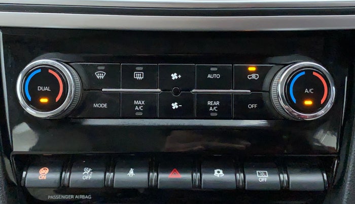 2021 Mahindra XUV700 AX 7 LUXURY P AT 7 STR, Petrol, Automatic, 38,824 km, Automatic Climate Control