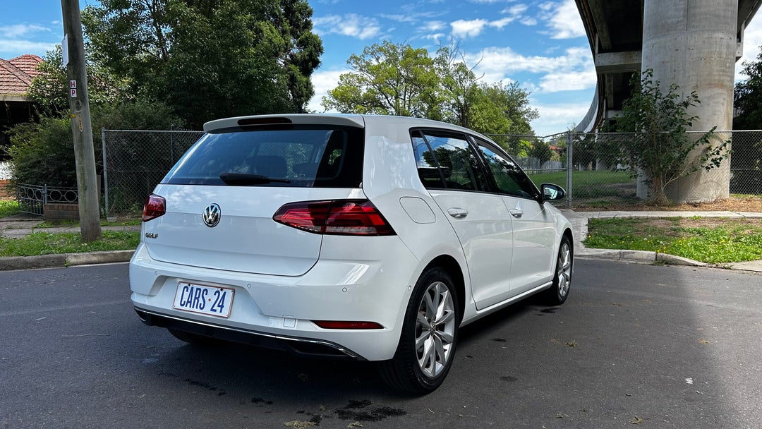 Right Back Diagonal (45- Degree) View