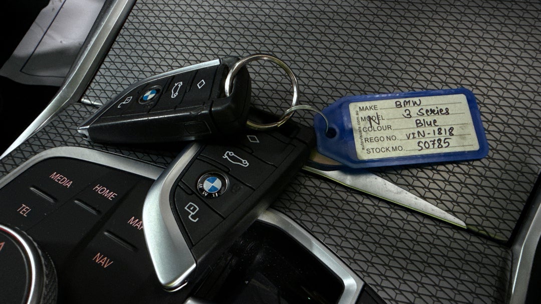 2022 BMW 3 20i M Sport, Automatic, 33217 km, Key Close-up