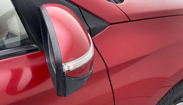 2015 Hyundai Elite i20 SPORTZ 1.2, Petrol, Manual, 1,03,384 km, Right rear-view mirror - Indicator light not working