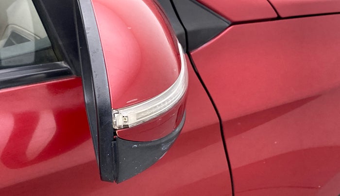 2015 Hyundai Elite i20 SPORTZ 1.2, Petrol, Manual, 1,03,384 km, Right rear-view mirror - Indicator light has minor damage