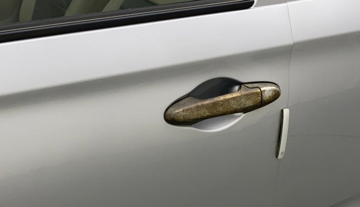 2021 Honda Amaze 1.2L I-VTEC E, Petrol, Manual, 6,964 km, Front passenger door - Chrome on handle has slight discoularation