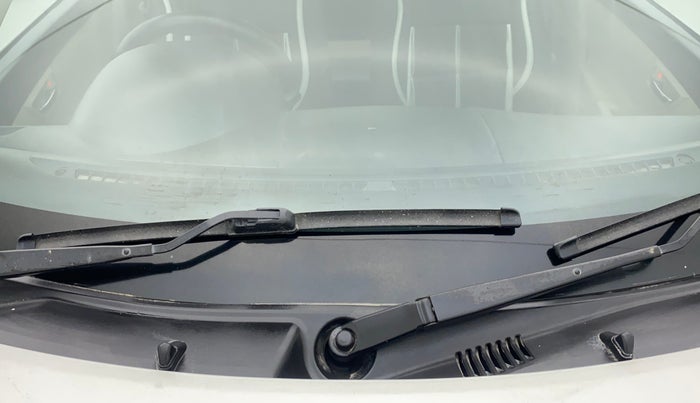 2015 Maruti Swift Dzire VXI, Petrol, Manual, 49,724 km, Front windshield - Minor spot on windshield