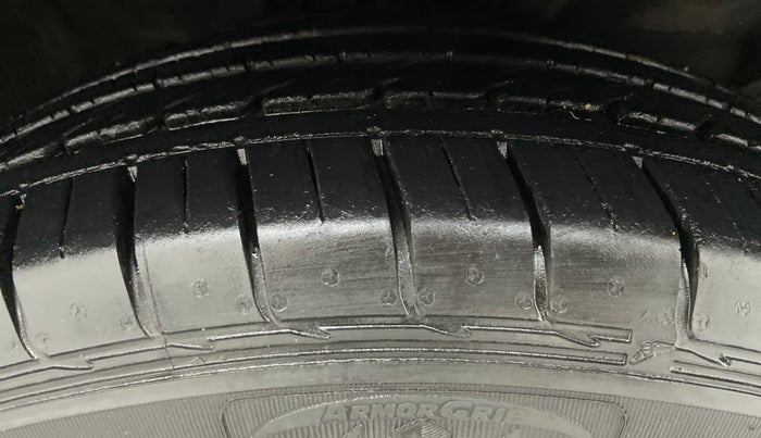 2019 KIA SELTOS HTX 1.5 PETROL MT, Petrol, Manual, 19,207 km, Right Front Tyre Tread