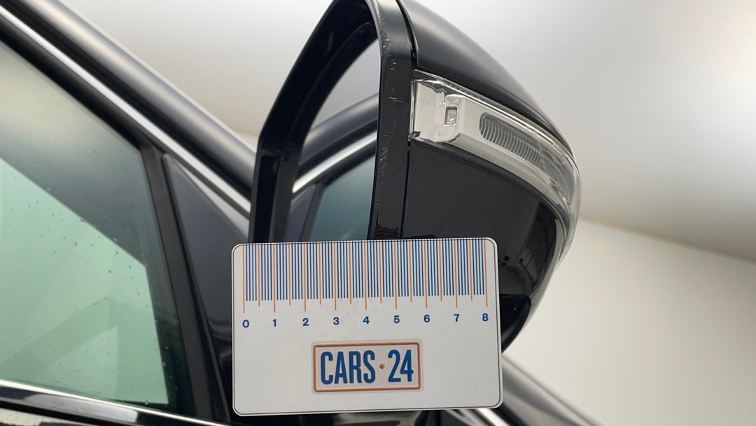 Side Mirrors Housing RHS Scratch